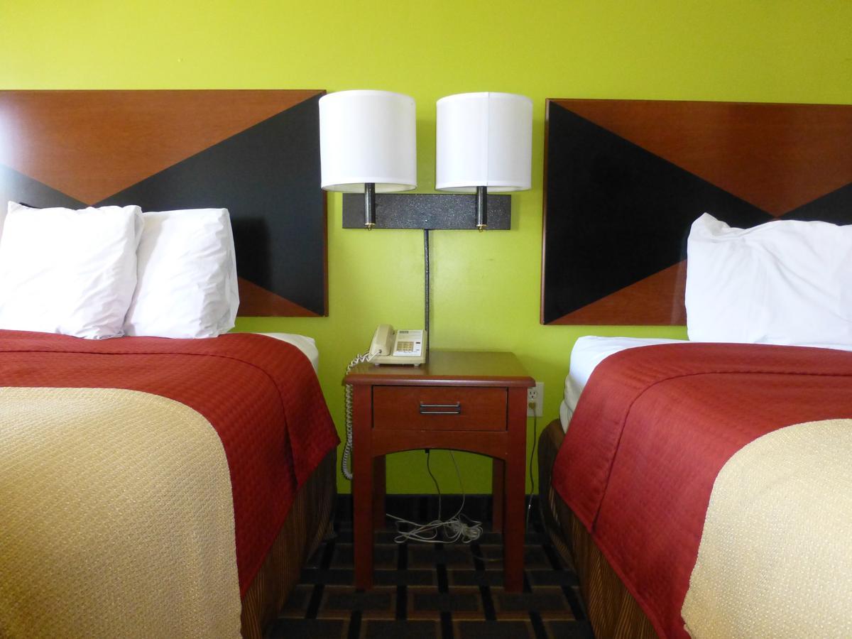Coach Inn - Summerville ภายนอก รูปภาพ
