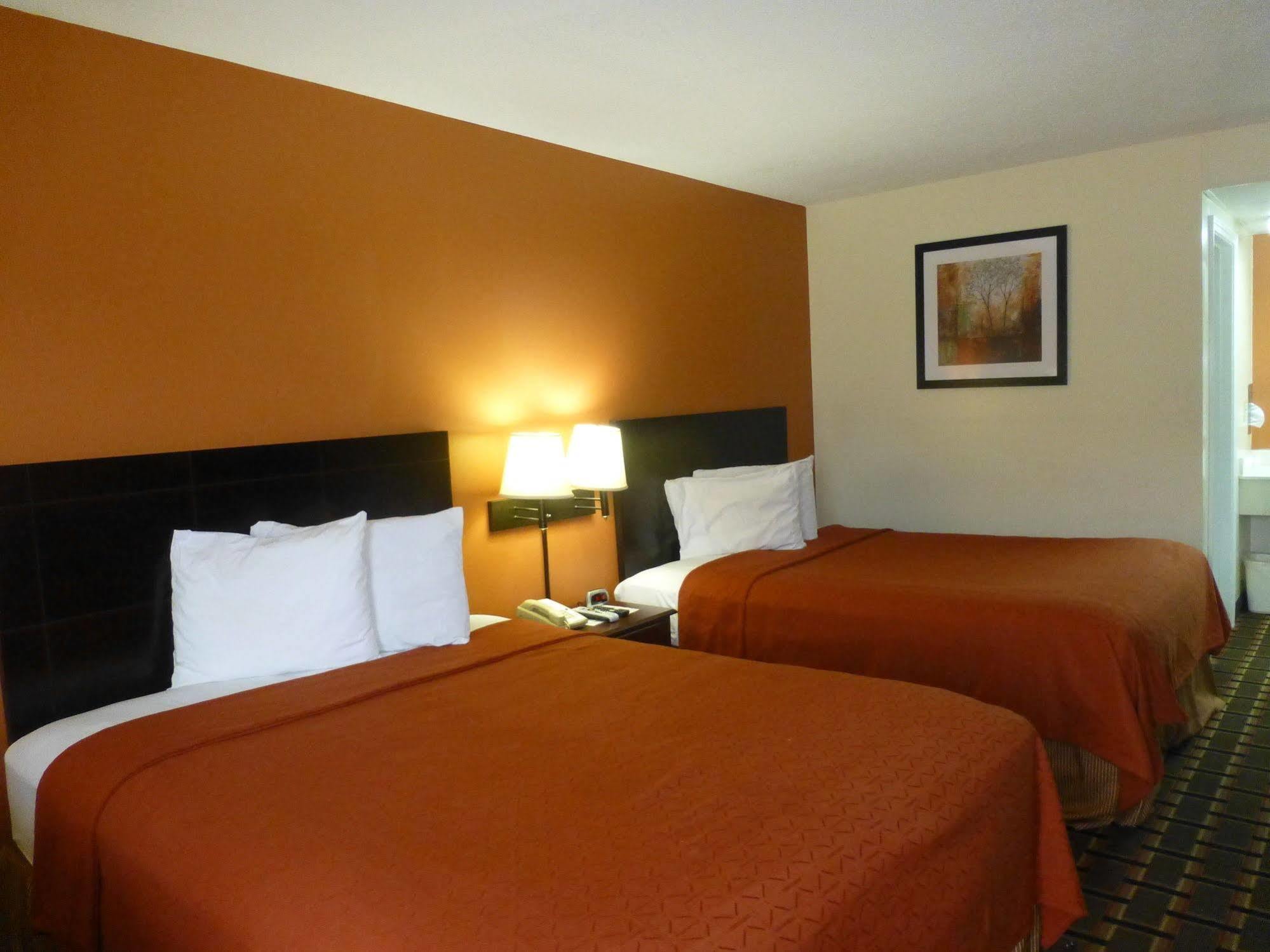 Coach Inn - Summerville ภายนอก รูปภาพ
