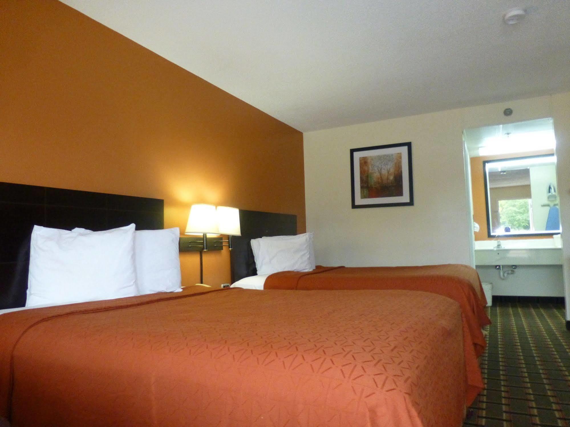 Coach Inn - Summerville ภายนอก รูปภาพ