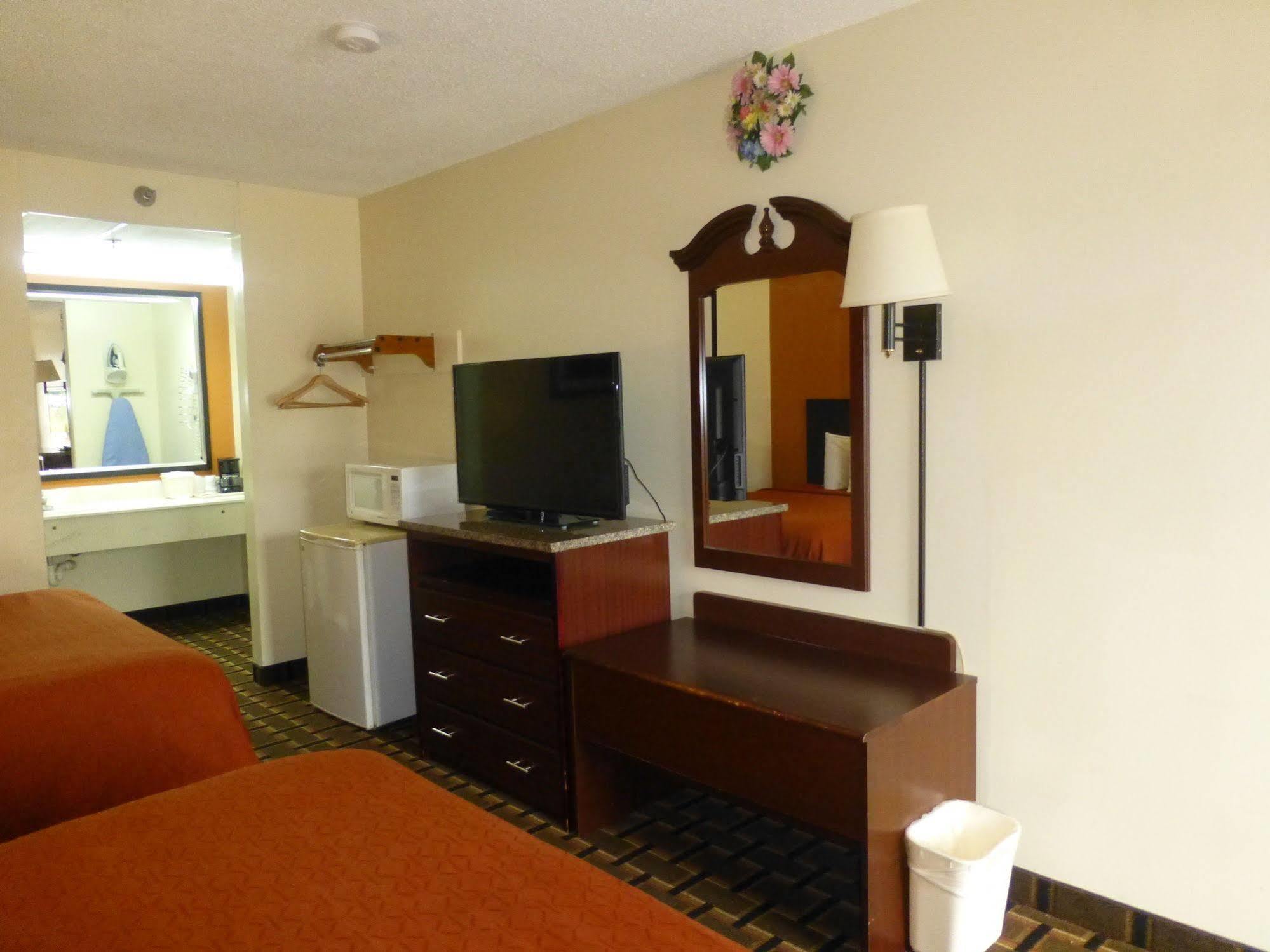 Coach Inn - Summerville ภายนอก รูปภาพ